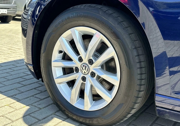 Volkswagen Passat cena 69900 przebieg: 189764, rok produkcji 2019 z Pilica małe 466